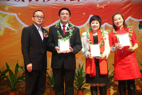 2011年1月9日，静谧幽香的广州珠江宾馆里平添了浓浓的欢乐气息，中脉科技华南区域表彰大会在这个雅致的园林胜地隆重召开。500多名中脉家人欢聚一堂，品读2010，见证创业辉煌；畅想2011，勾画成功梦想。