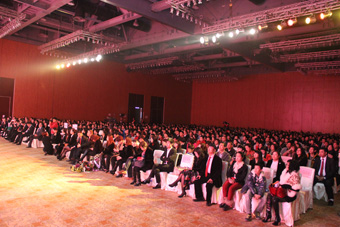 1月19日—20日，2013中脉科技华南区迎新会在广州市保利世贸博览馆隆重召开，中脉国际副董事长周希俭、中脉科技中国区副总裁李达兵等公司高管，中脉道和系统开发总裁章小军、运营总裁张国平、资讯总裁袁建国、业务总裁王健、中脉道和系统慈善委员会理事长周健等系统高管与1500多名中脉家人一齐共庆盛典。