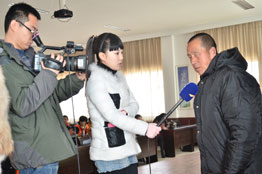 2013年12月13日，在中脉科技陕西分公司的组织下，公司员工及经销商一行数十人，来到位于延安市宝塔区的延安社会福利院，为安居在这里的老人、病人送上来自中脉的慰问。